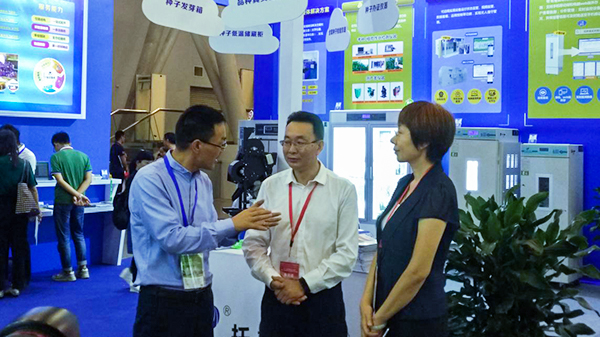 ����Ϣ�����g�ڷN���I��đ������뽻��