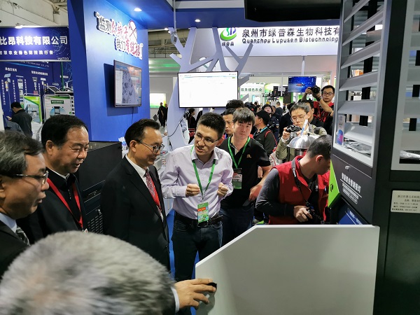 ȫ���r���ƏV���Ą�������Ρ��S�l�x�����κ��Ї��r�I���g�ƏV�f����������L�^Ħ�x��y�󔵓�ƽ�_�c�����b��