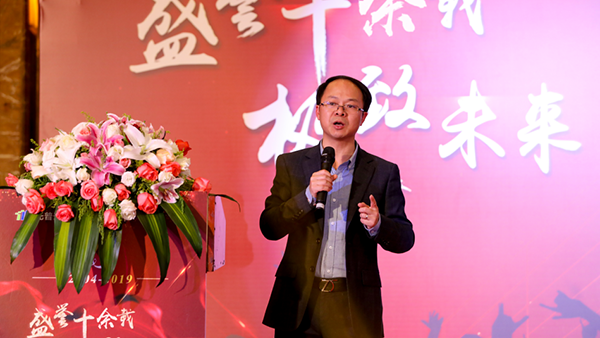 �������r�������������A�����Y���