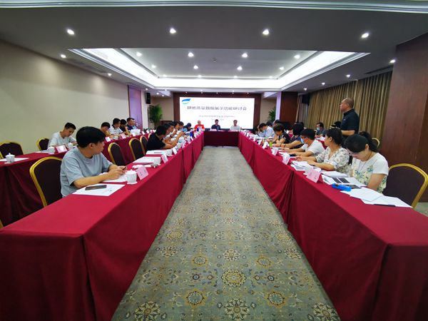 �r�I(y��)�r�岿���������ں��e�k�����|������չʾ������ӑ��