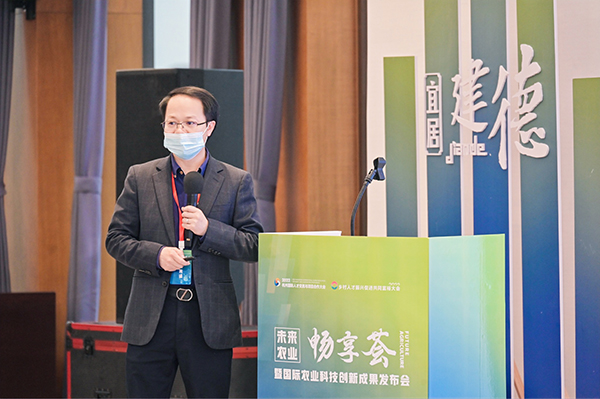 托普云農智慧農業研究院院長朱旭華作經驗發布